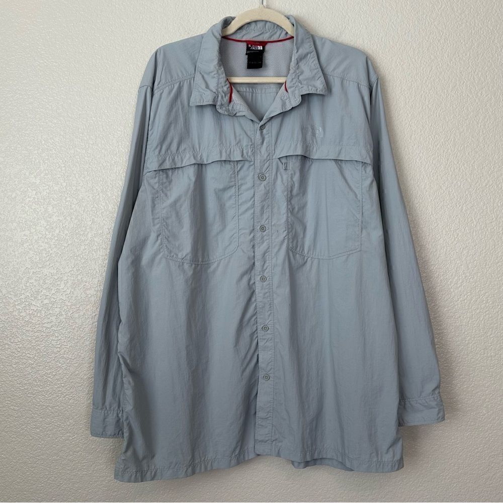 The North Face Men’s Light Gray Button Down Fishing Shirt, Size XXL